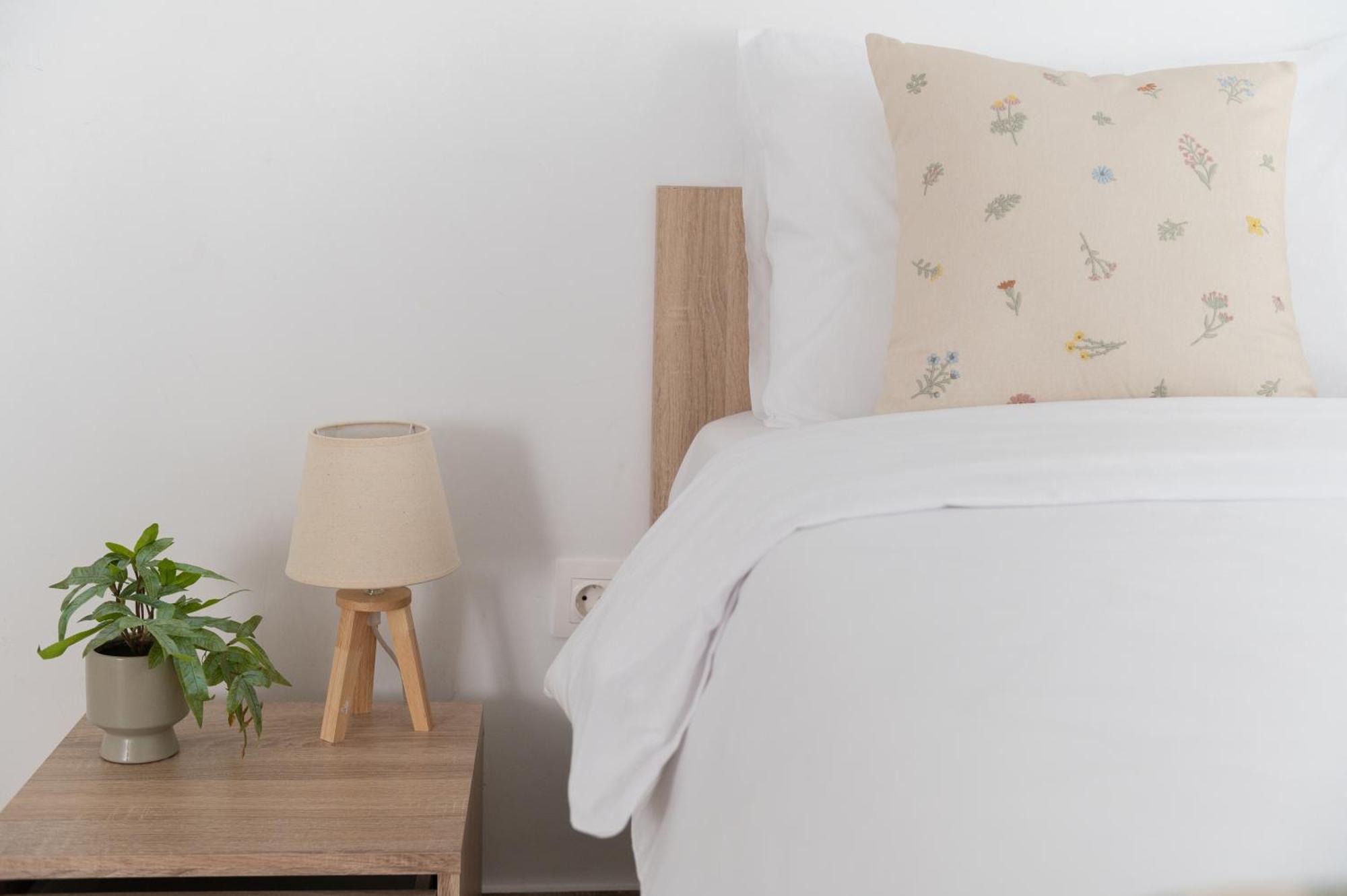 Stylish Spacious In Palaio Faliro *